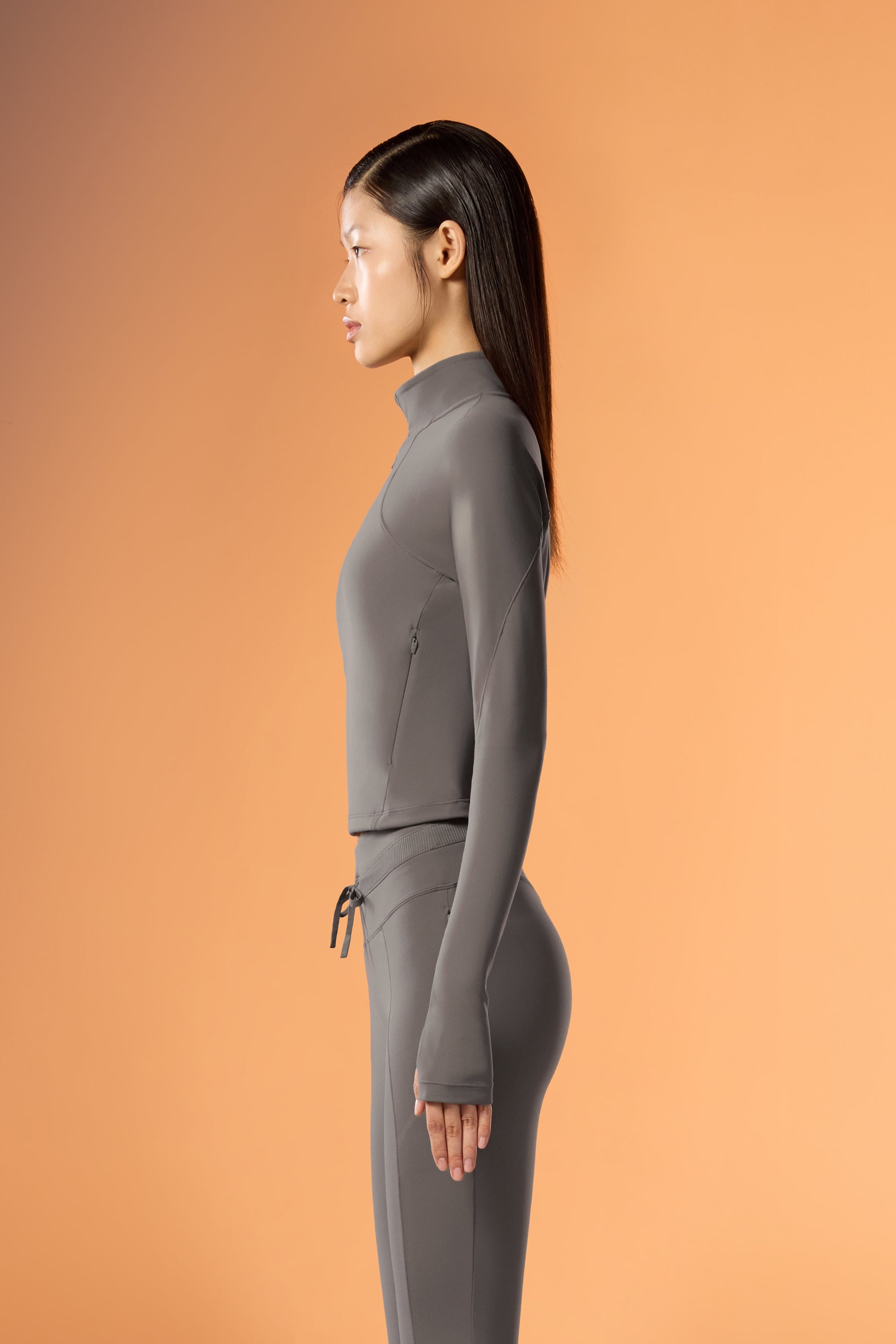 #color_grayish brown