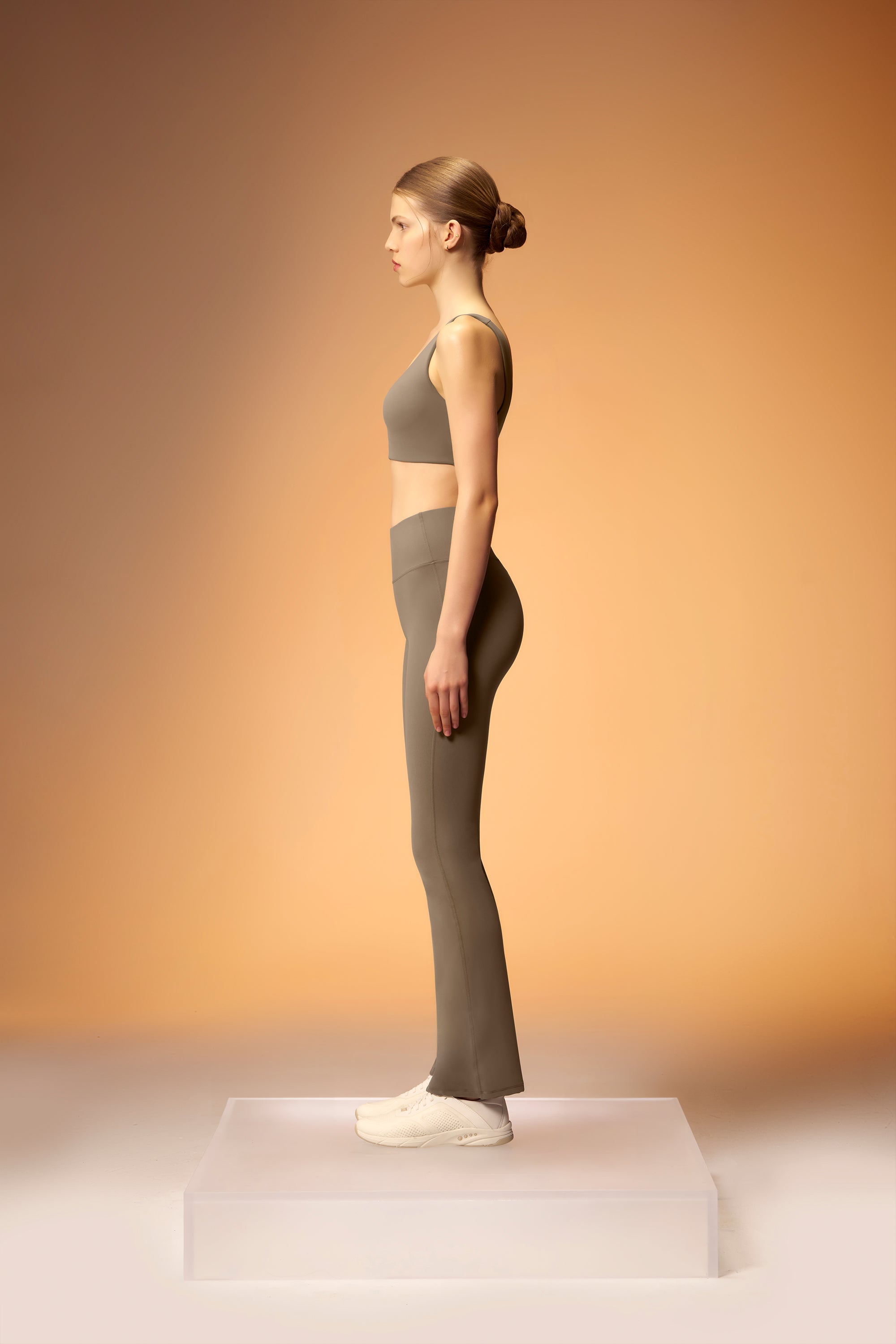 ButterFlow™ Flare Legging - Sandalwood Brown