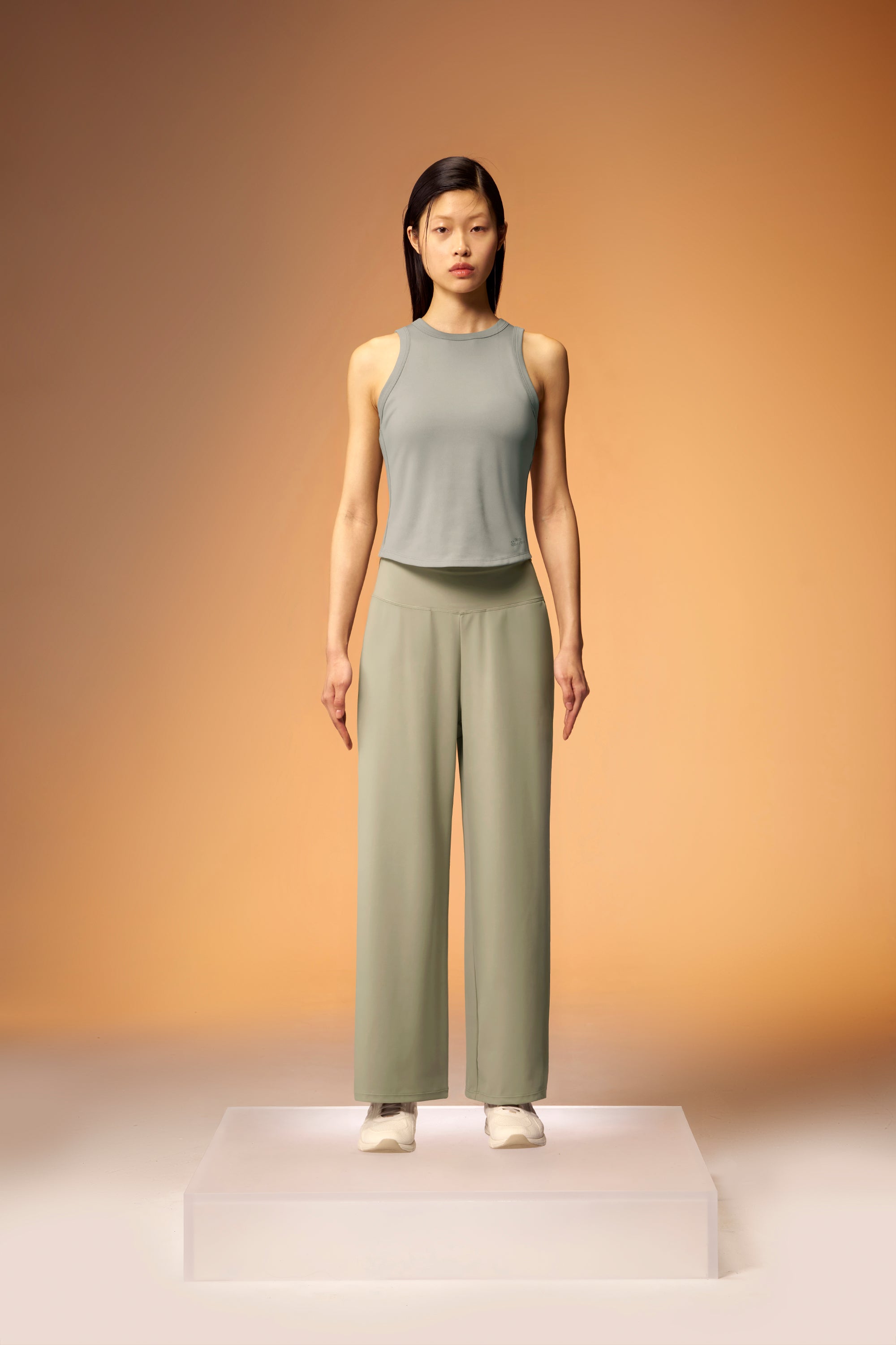 #color_warm beige
