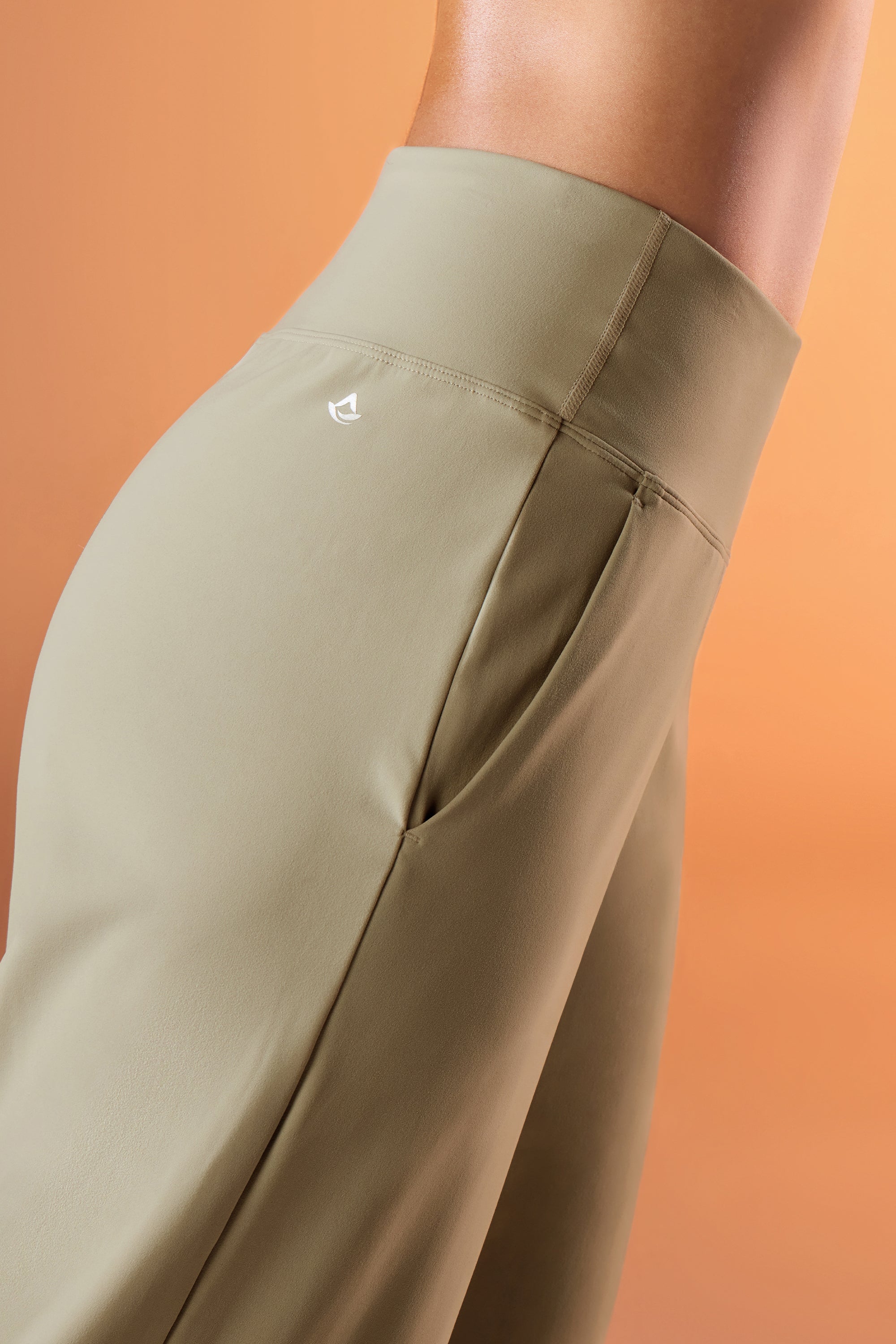 #color_warm beige