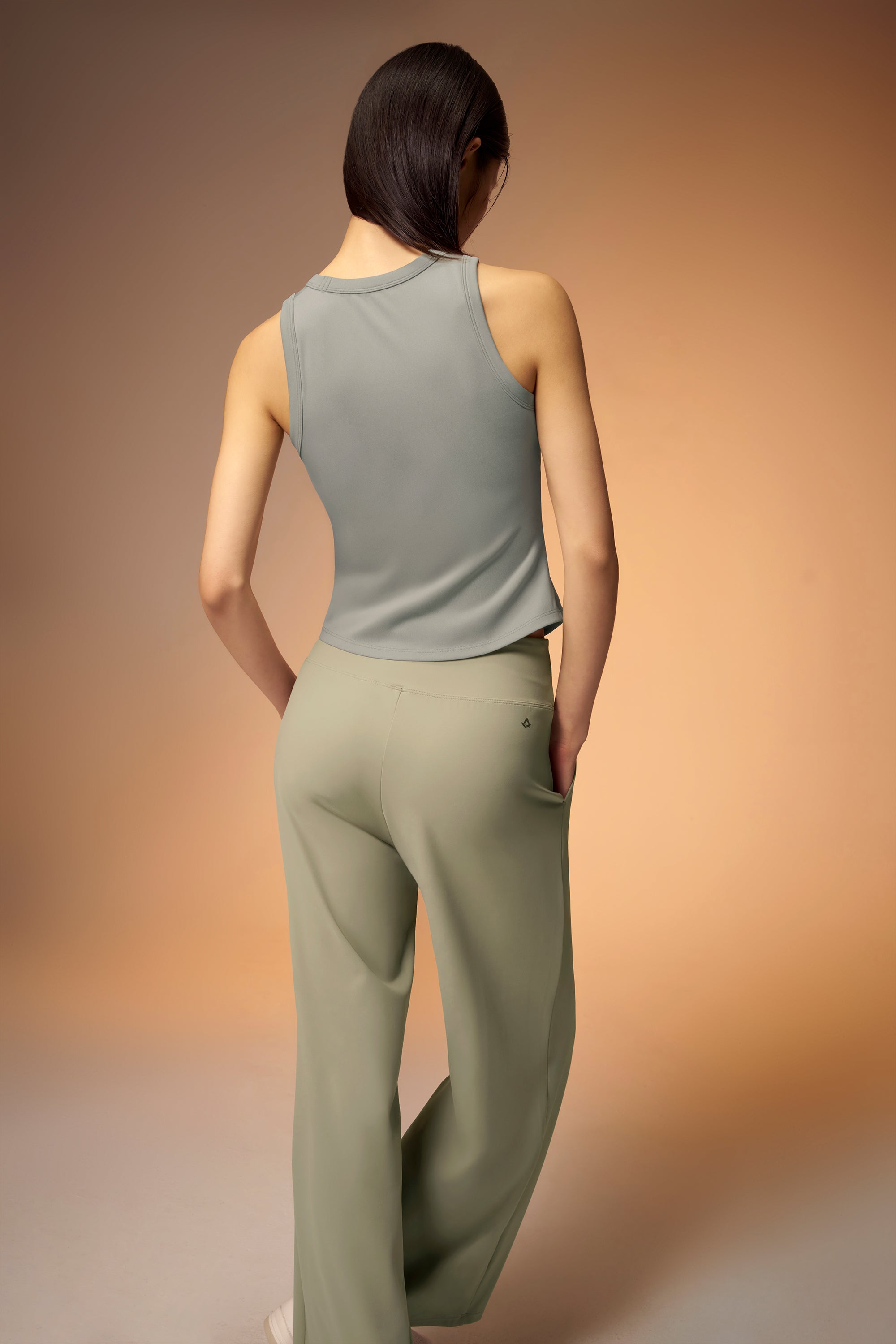 #color_warm beige