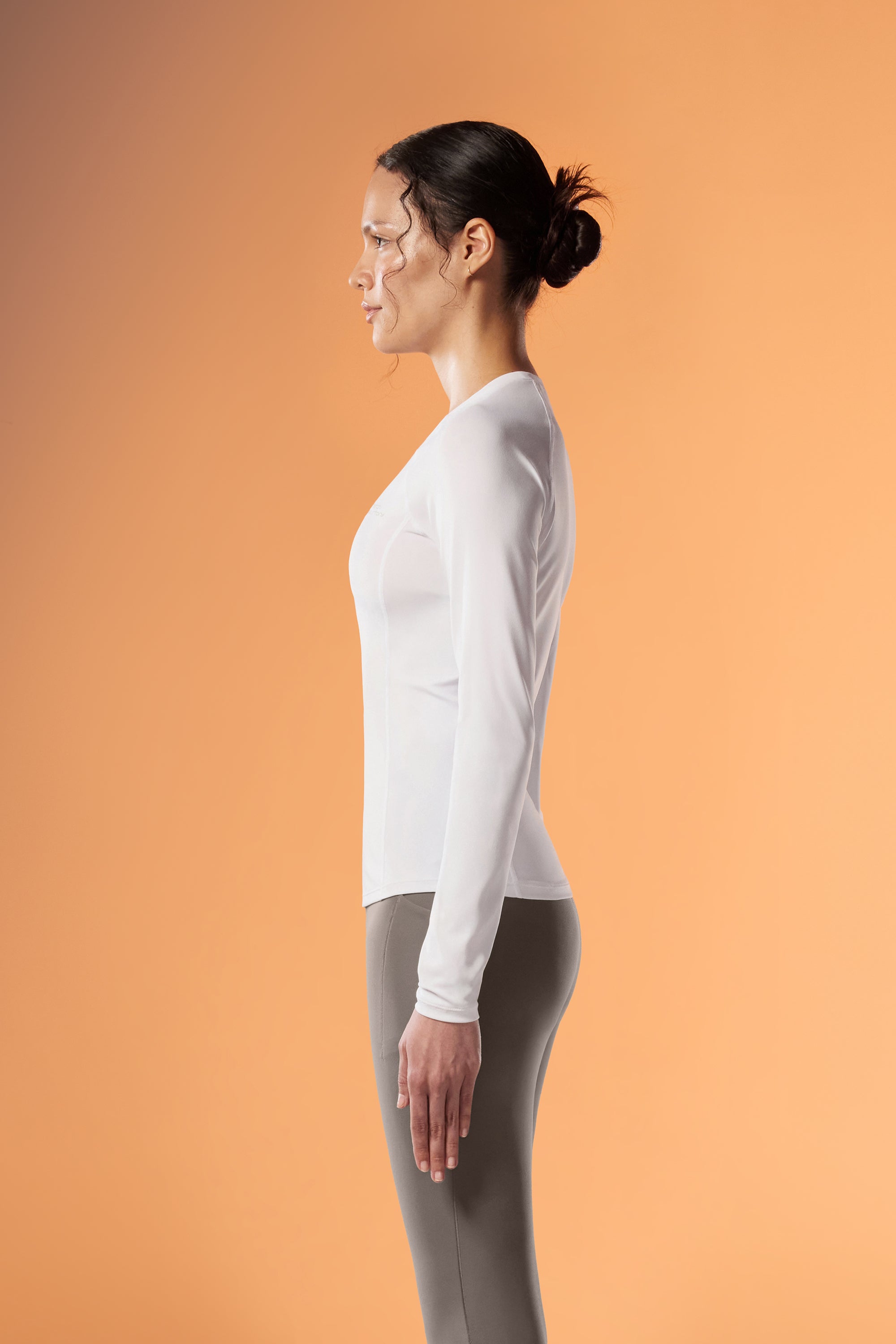 #color_white / solid