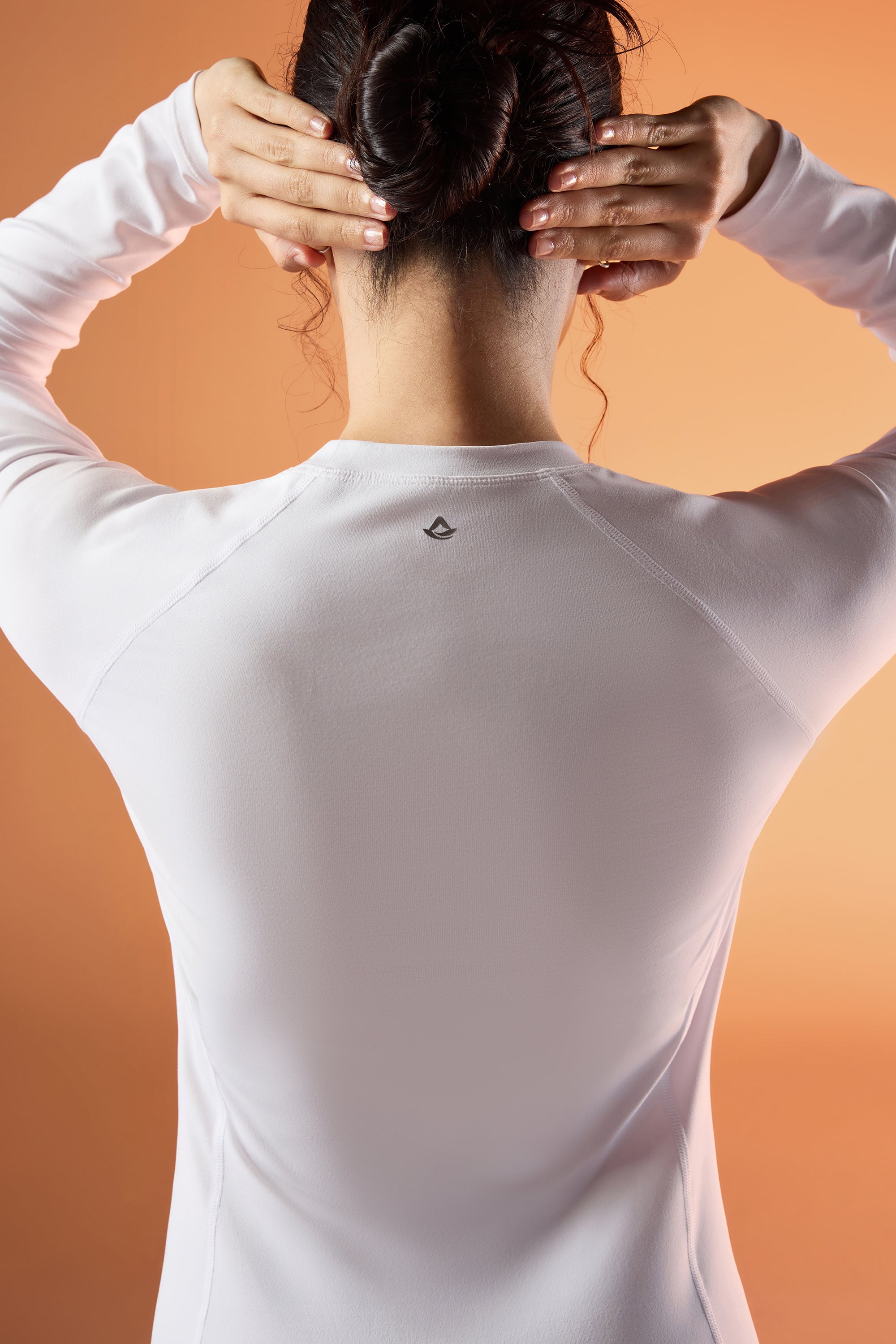 #color_white / solid