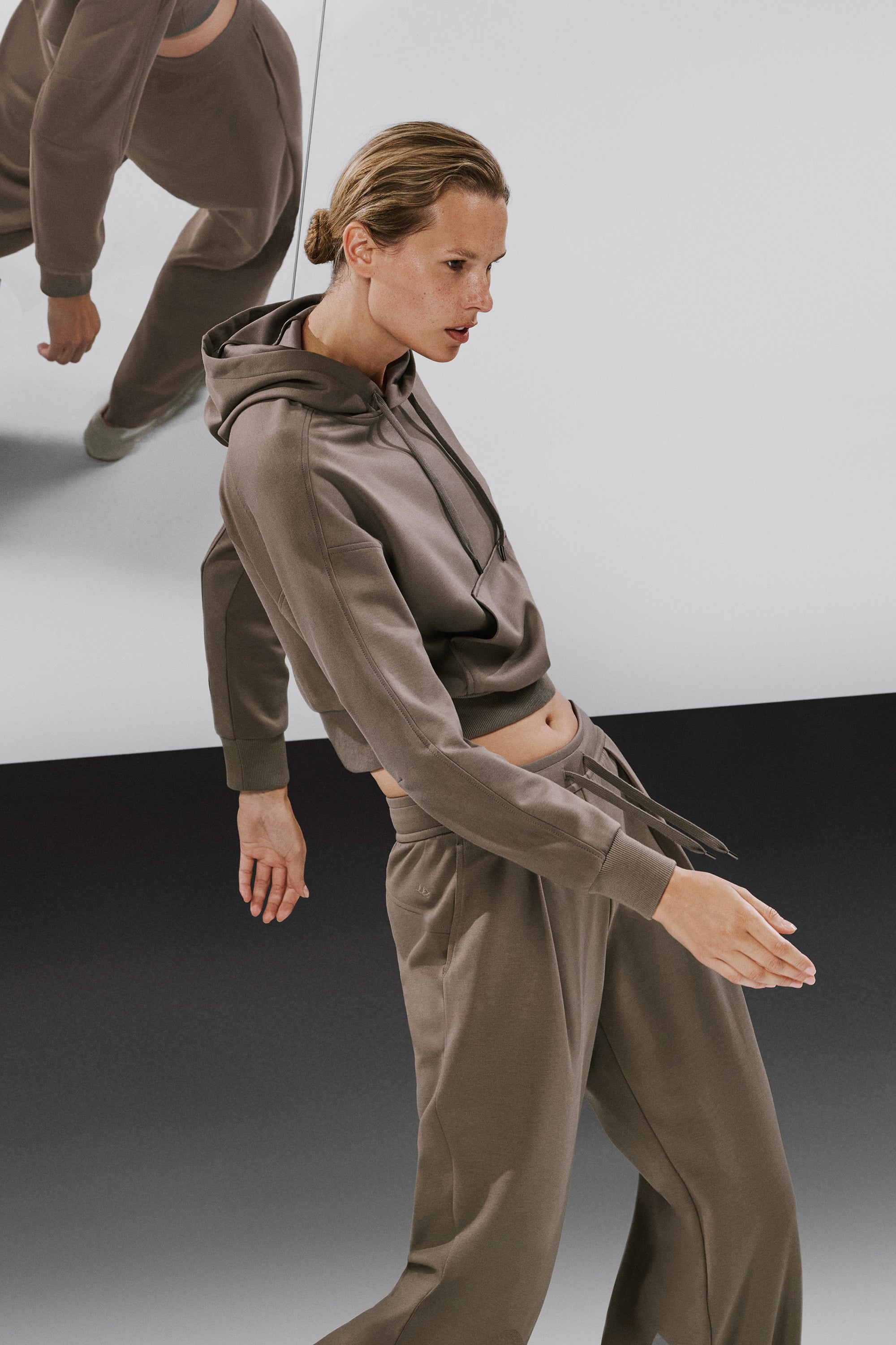 #color_fog brown