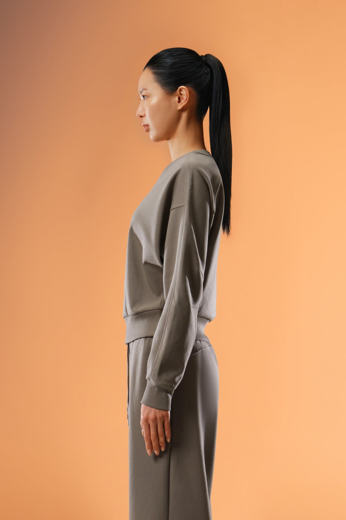 Easy Soft Oversized-Fit Cropped Crew - Fog Brown