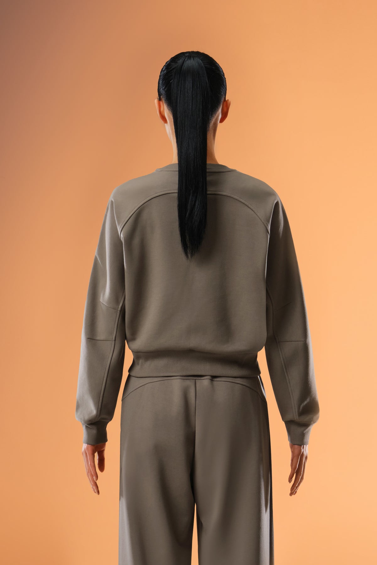 Easy Soft Oversized-Fit Cropped Crew - Fog Brown