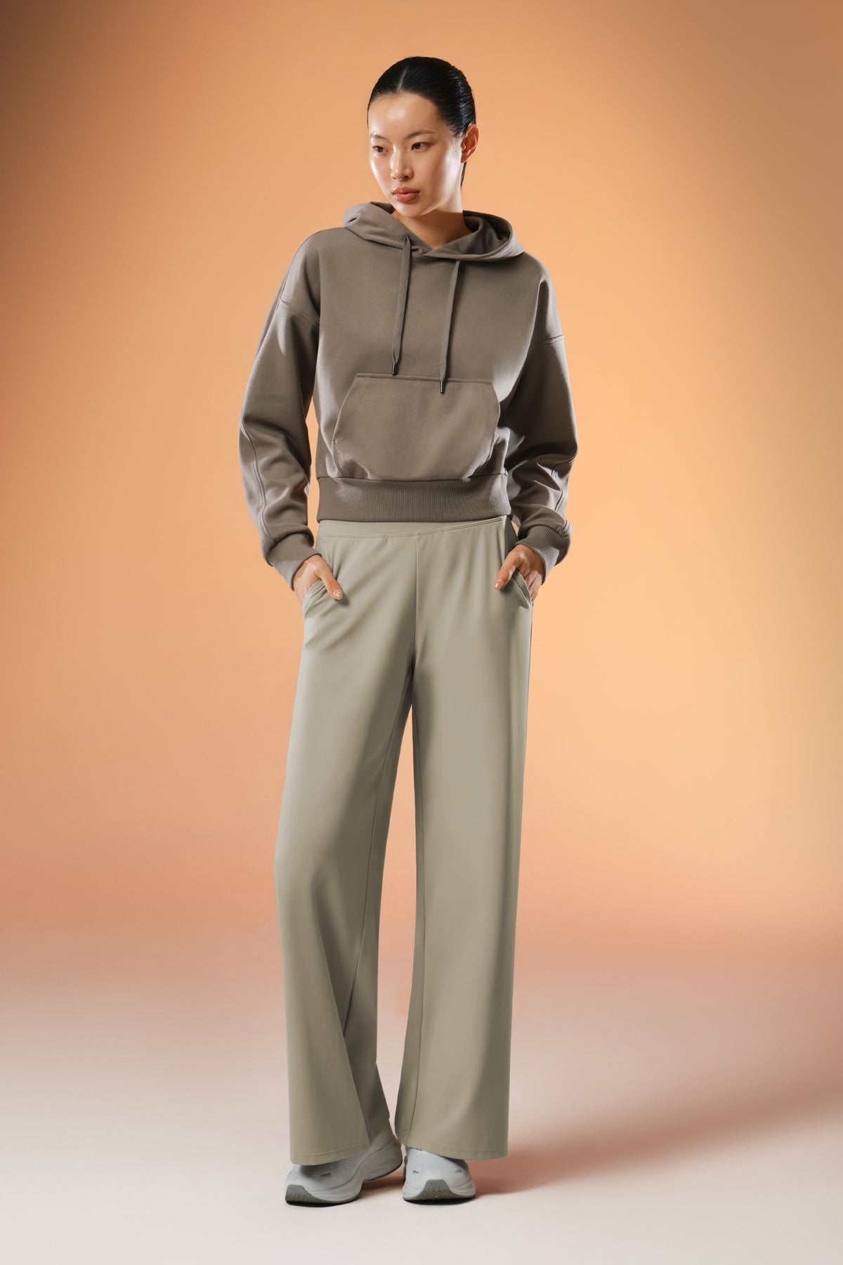 Easy Soft Oversized-Fit Cropped Hoodie - Fog Brown