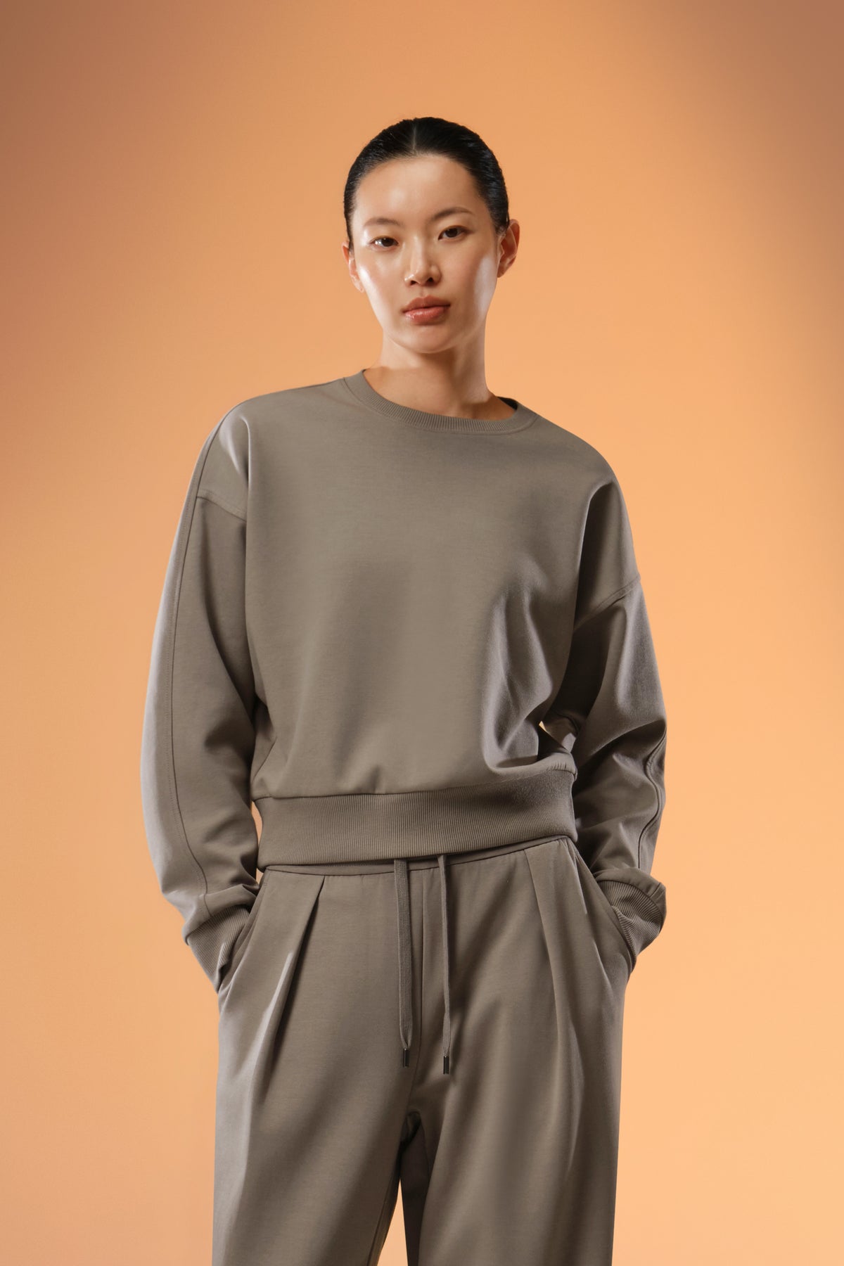 Easy Soft Oversized-Fit Cropped Crew - Fog Brown