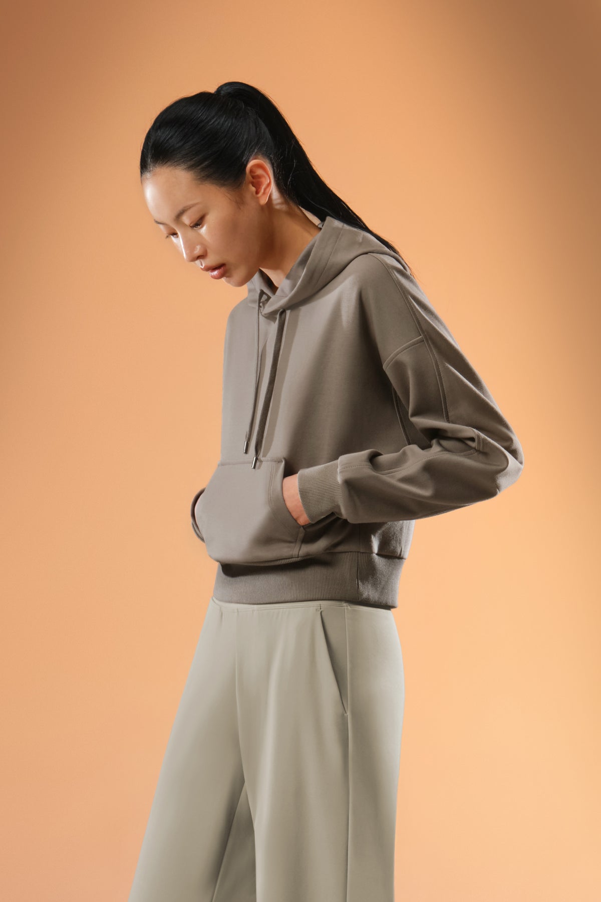 Easy Soft Oversized-Fit Cropped Hoodie - Fog Brown