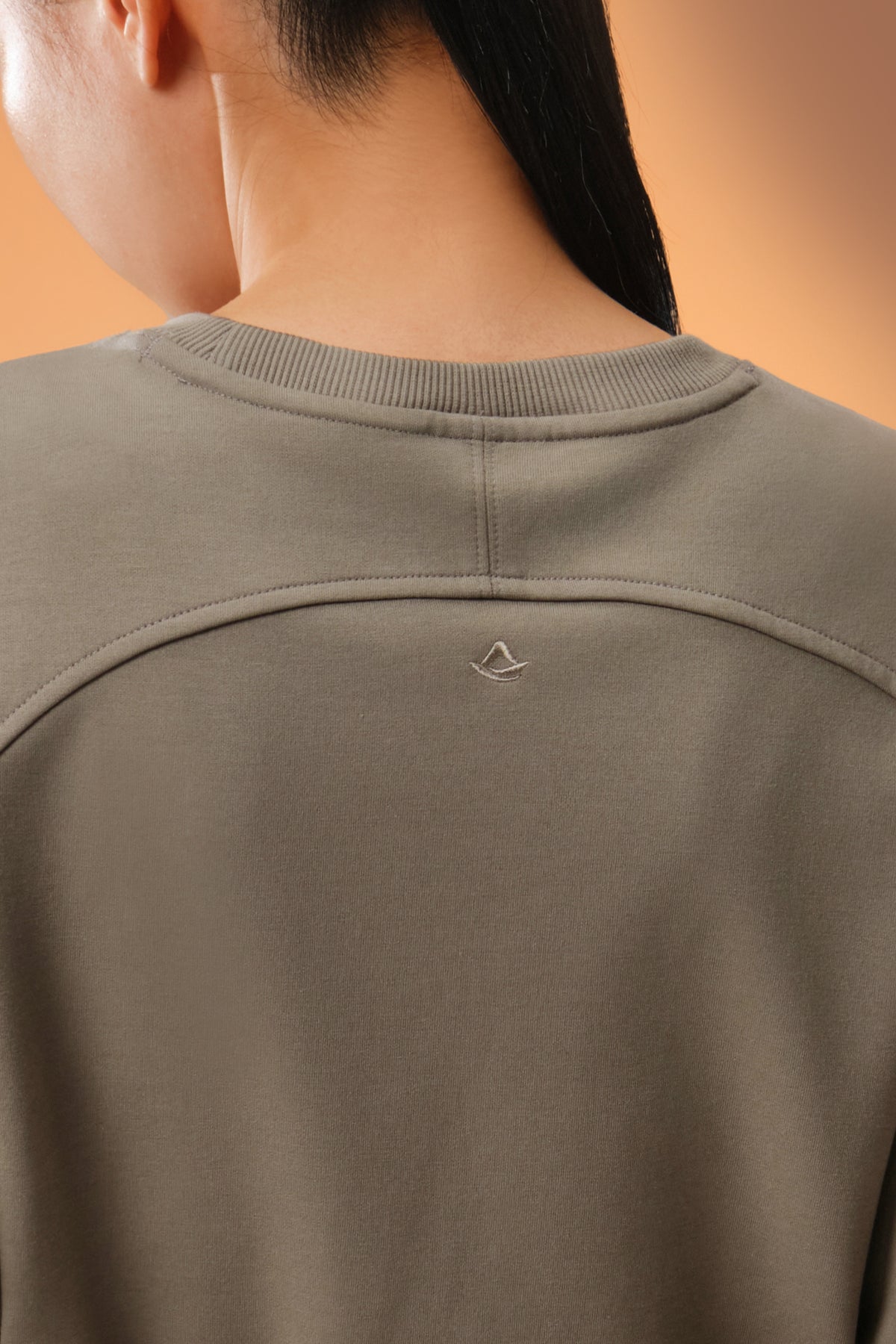 Easy Soft Oversized-Fit Cropped Crew - Fog Brown