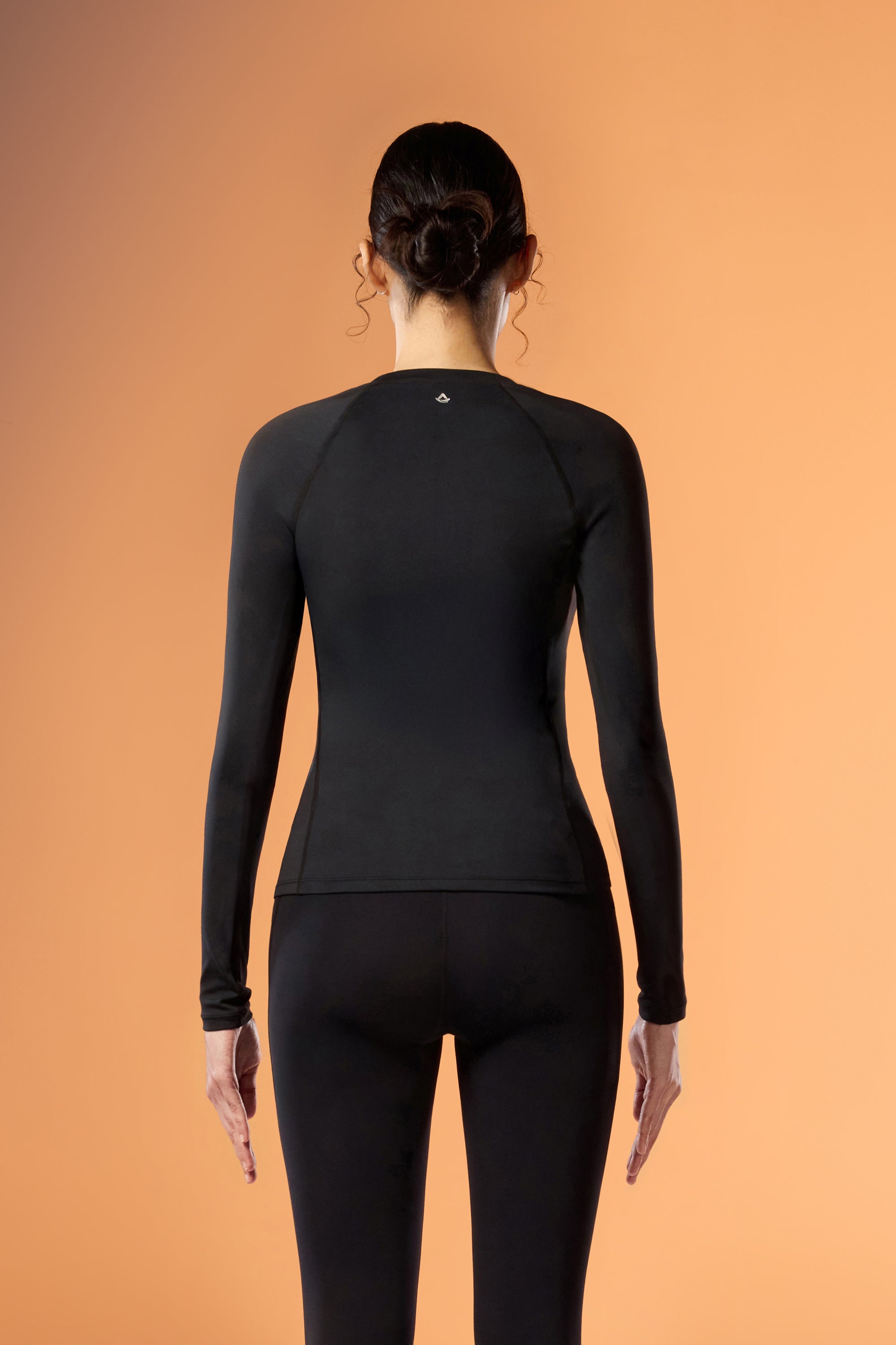 #color_black / solid