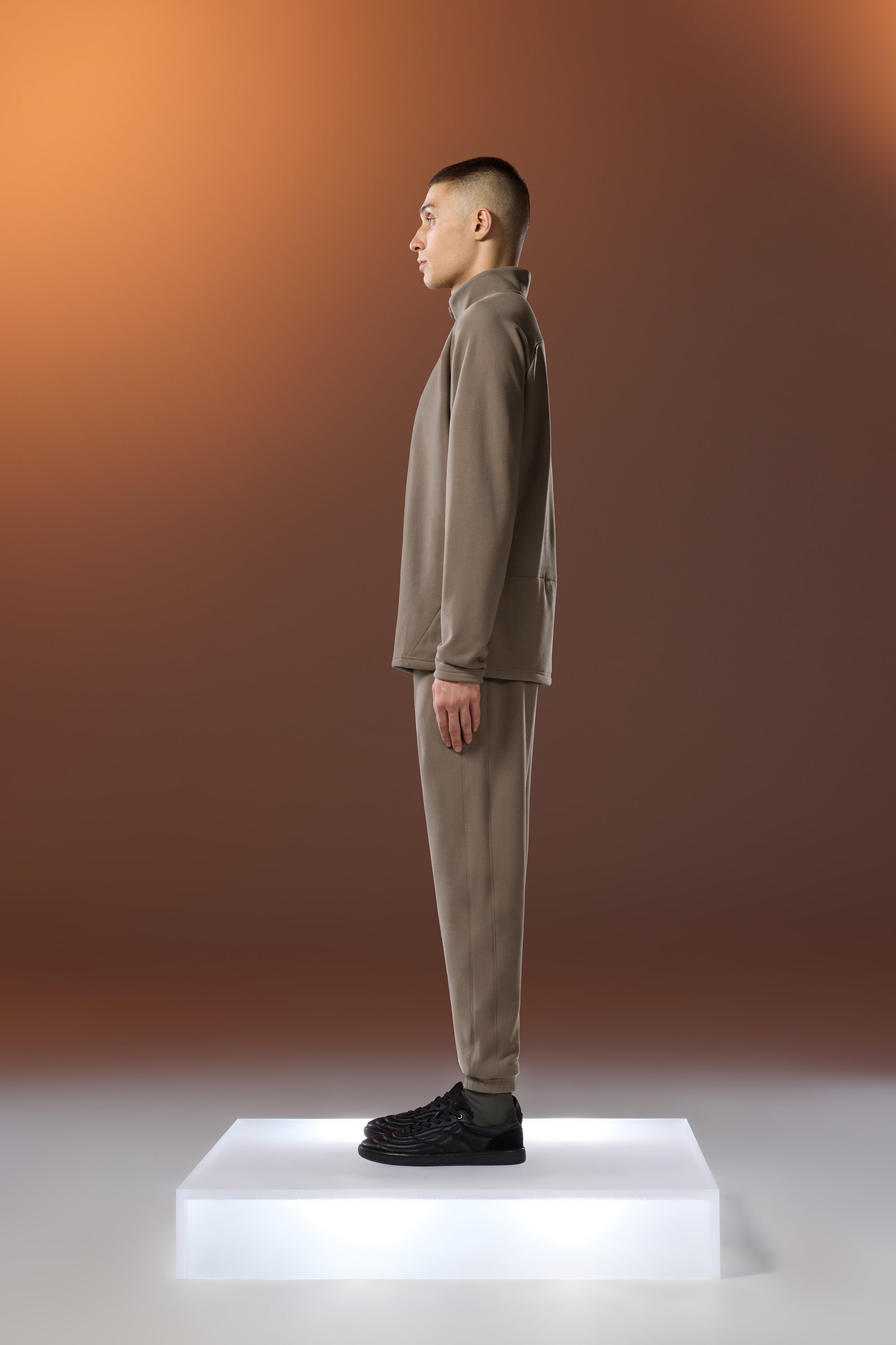 #color_fog brown