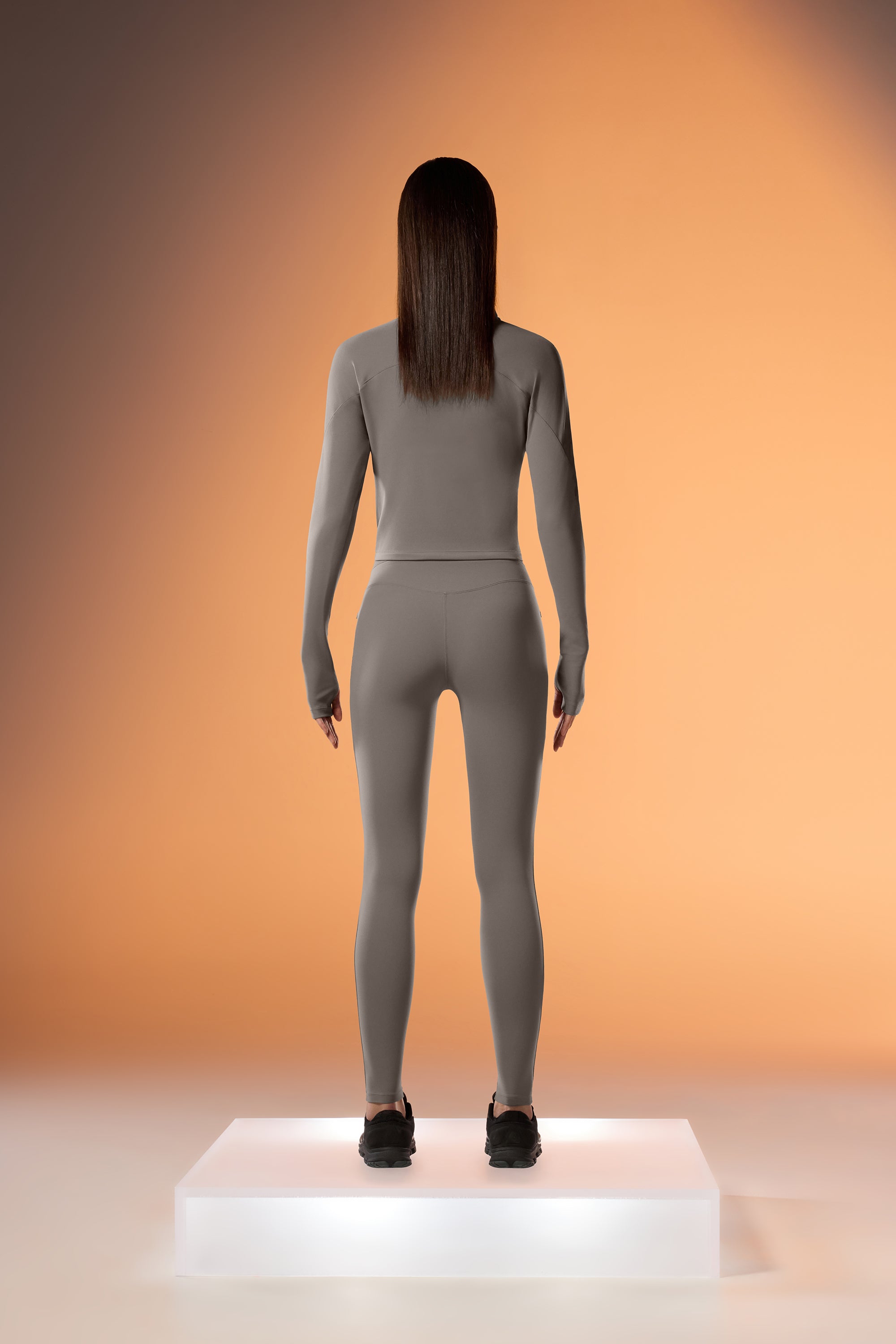 #color_grayish brown