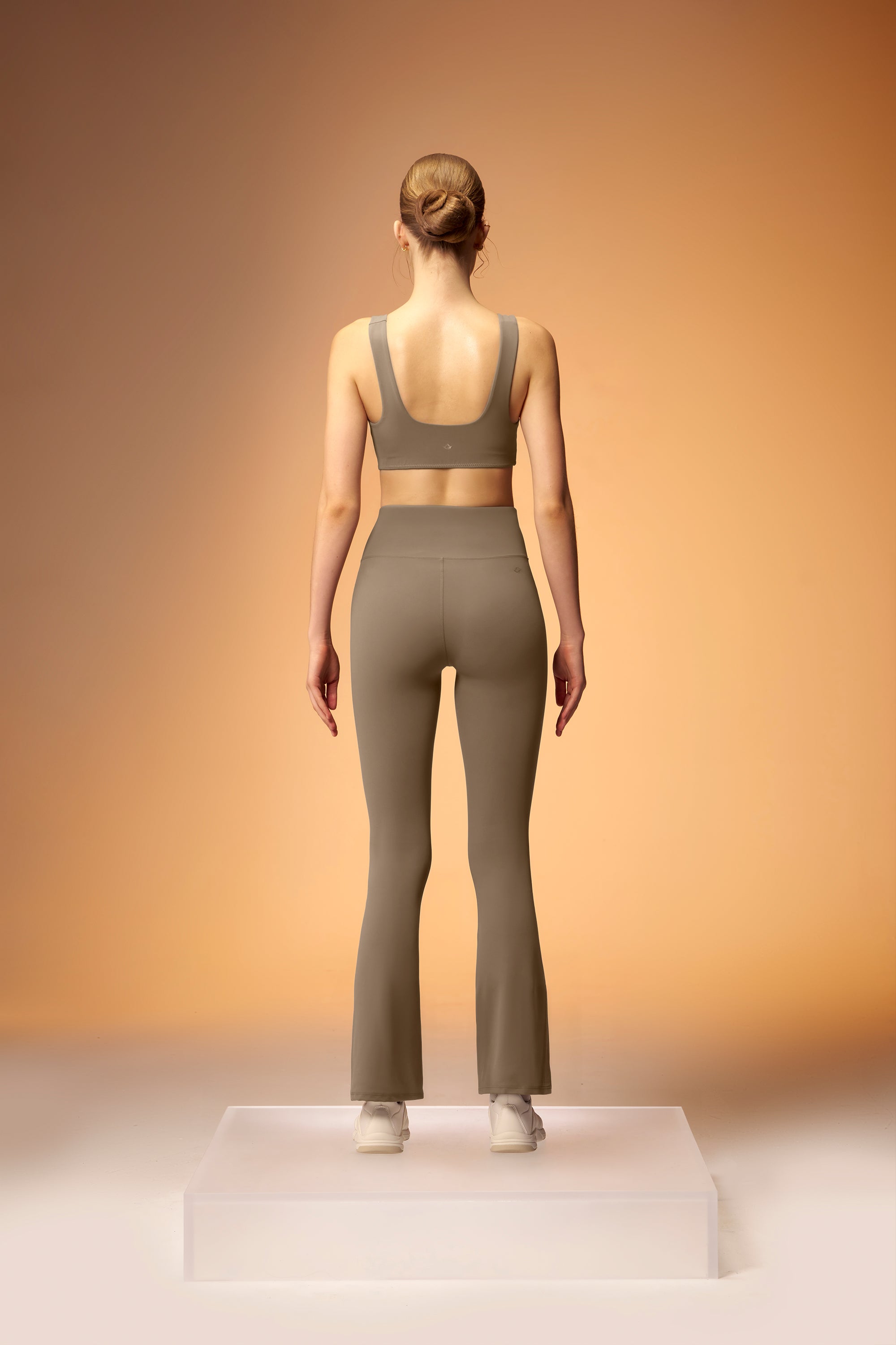ButterFlow™ Flare Legging - Sandalwood Brown
