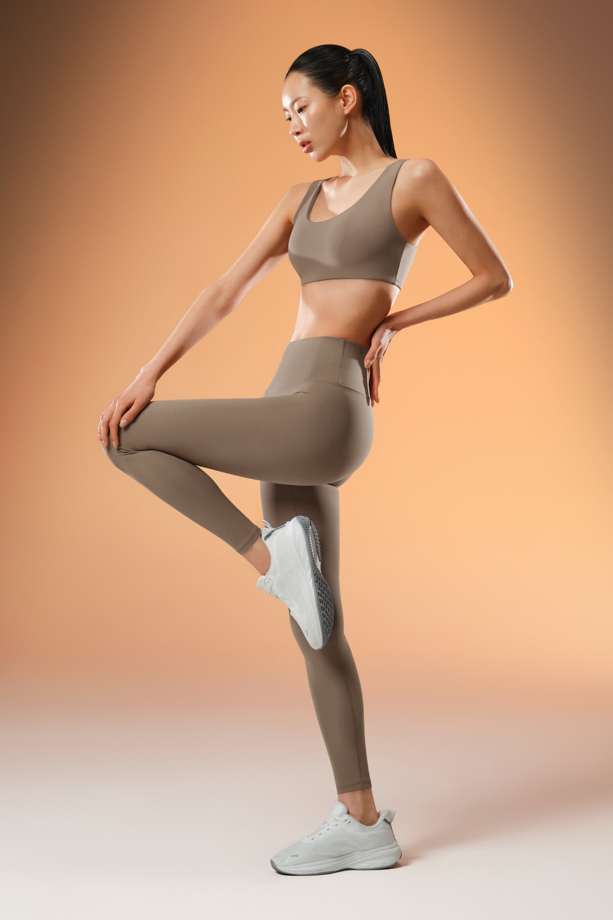 #color_sandalwood brown