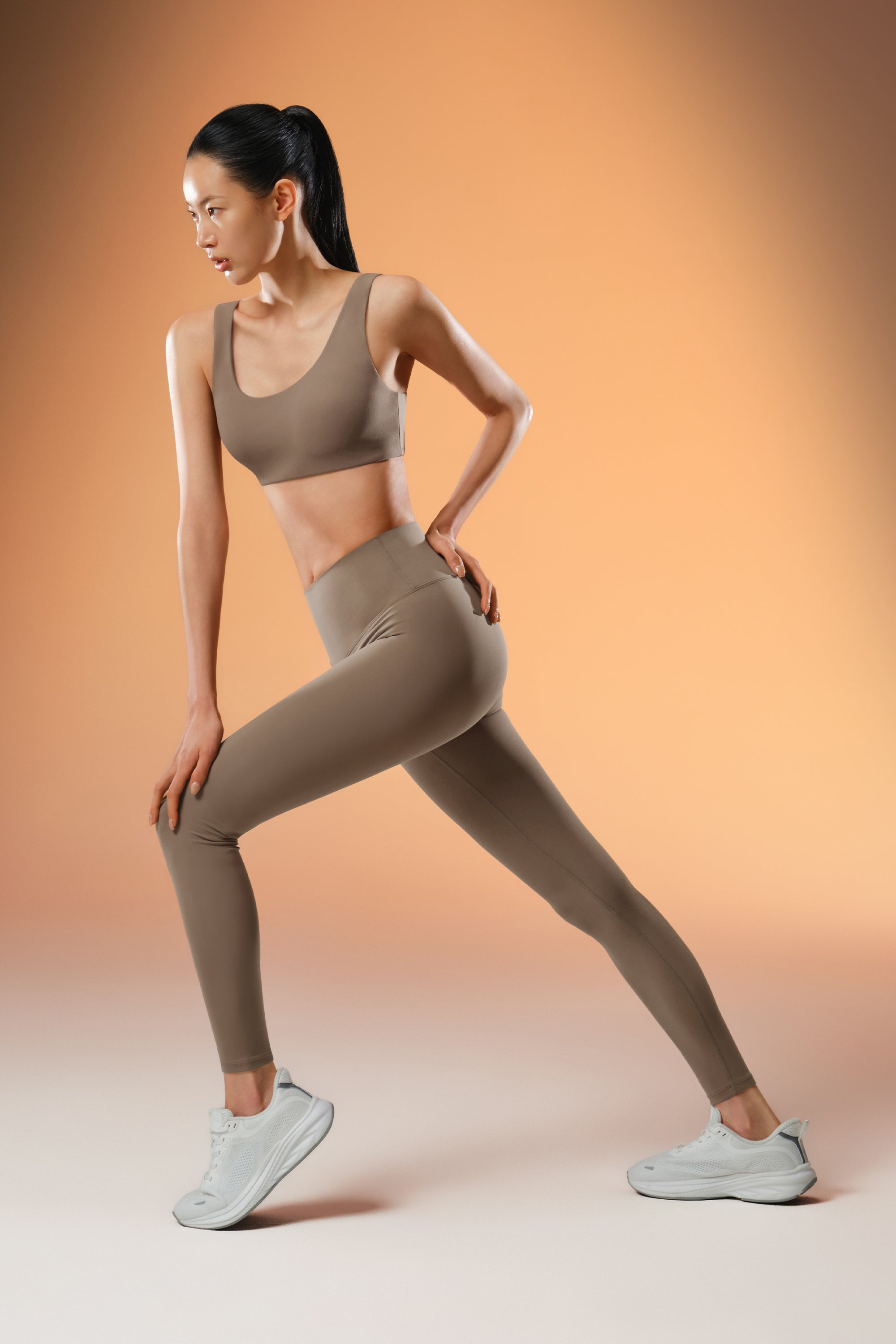 #color_sandalwood brown