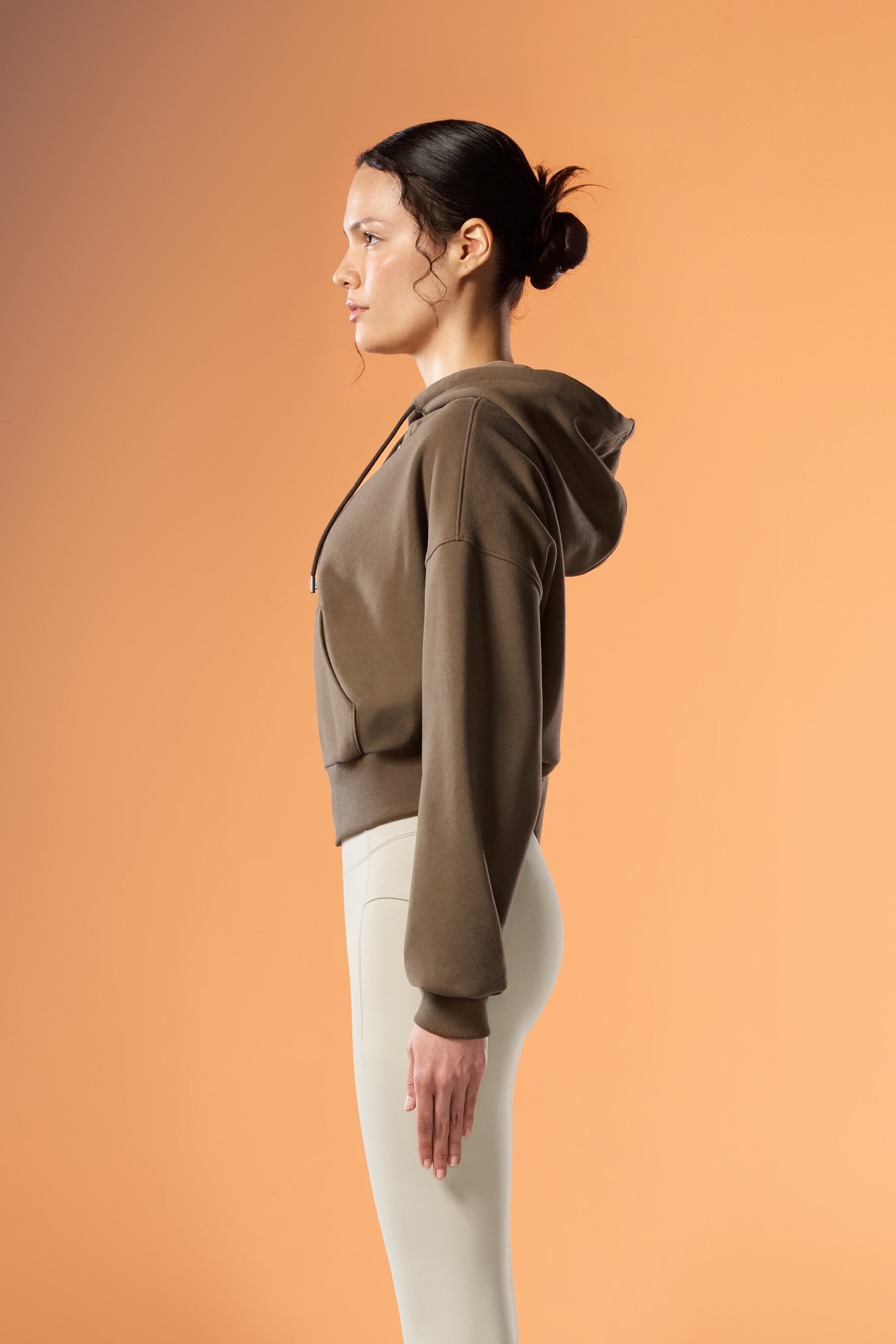 #color_sandalwood brown