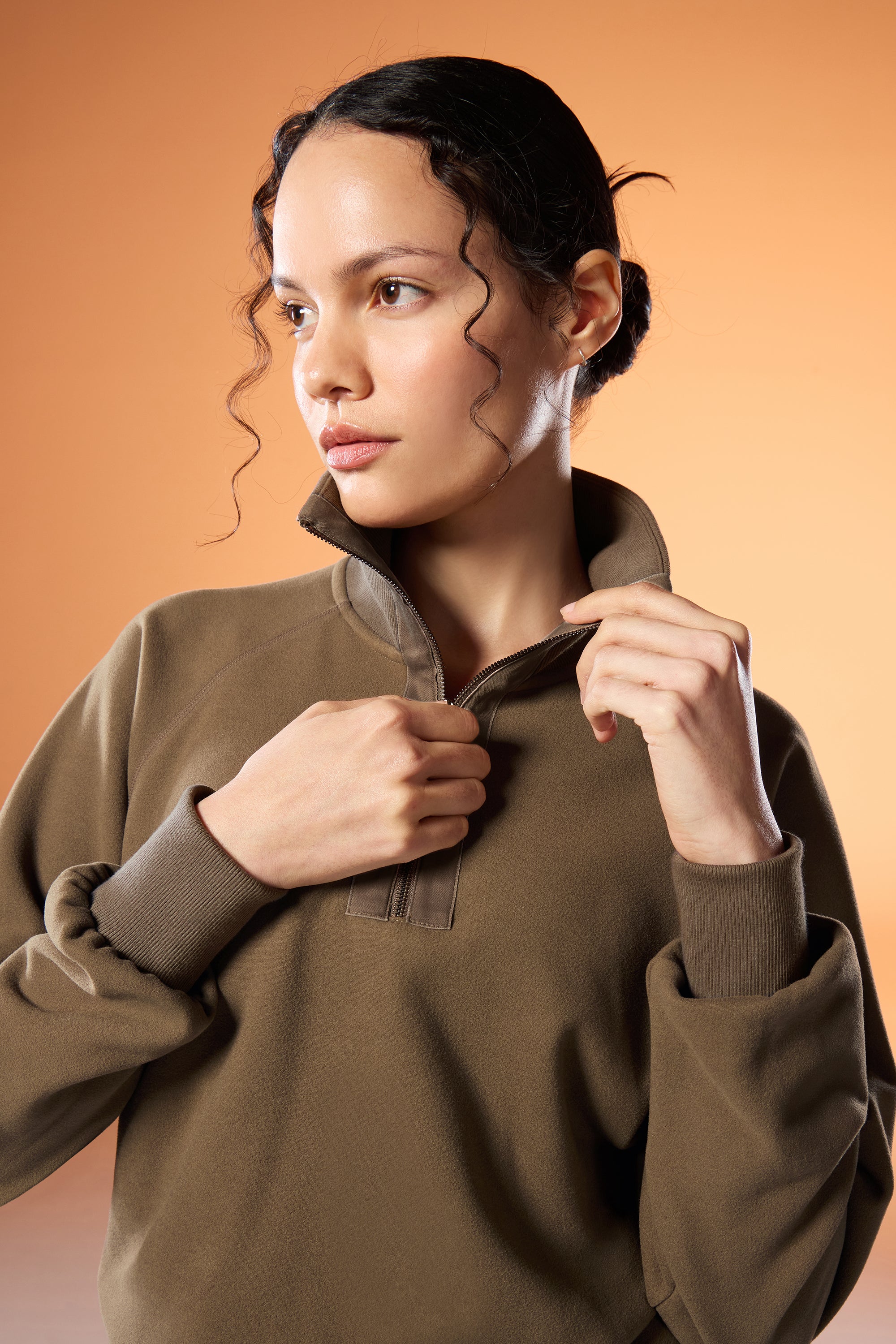 #color_sandalwood brown