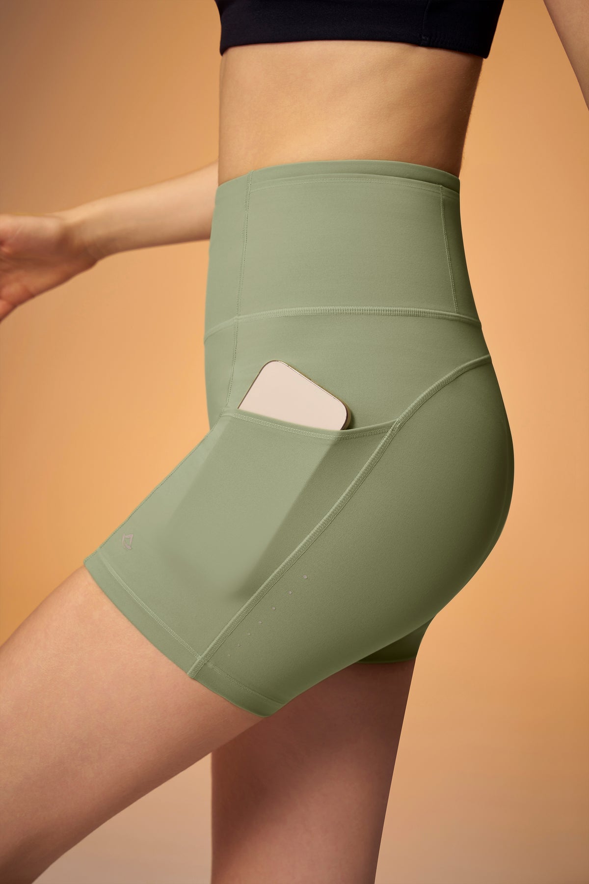 ButterFlow™ Pocket Biker Short 6" - Tea Green