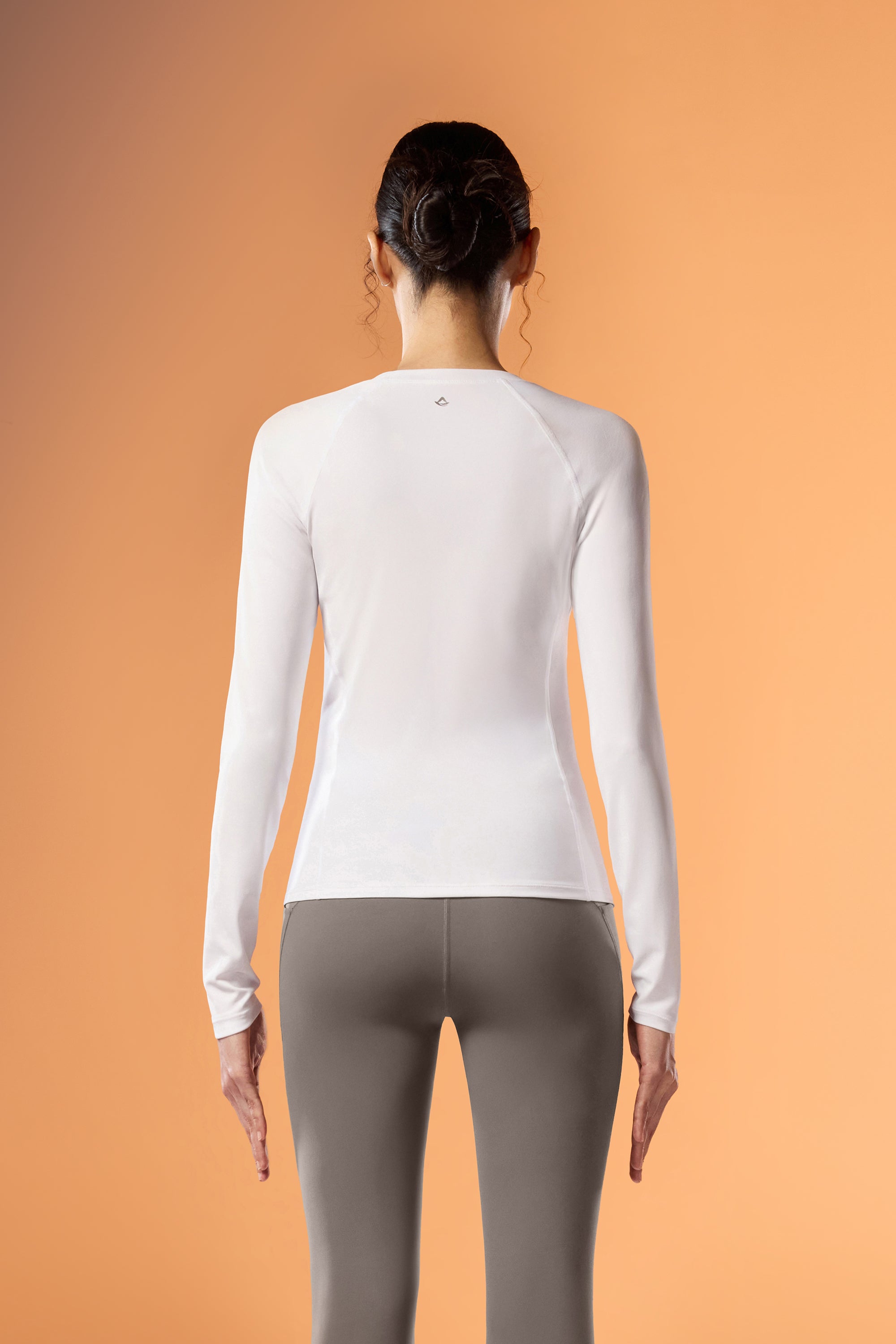 #color_white / solid