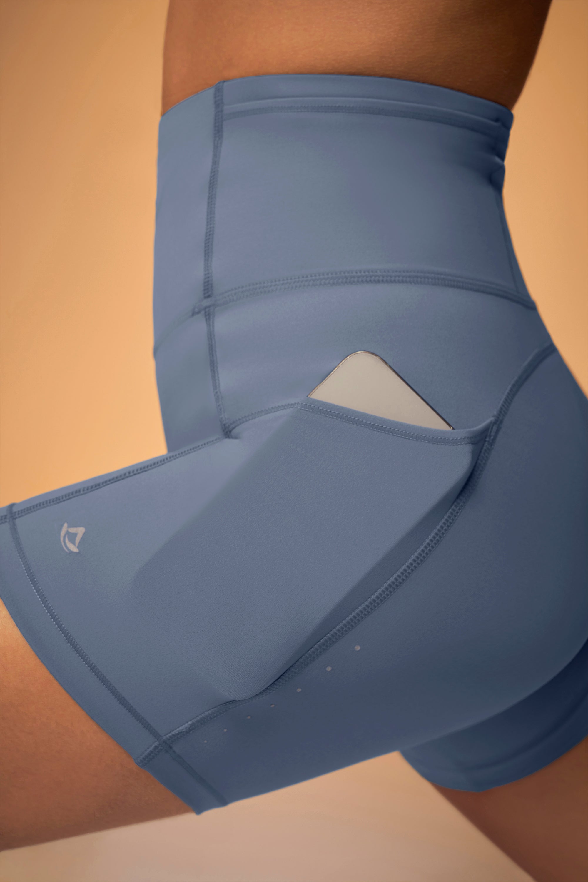 ButterFlow™ Pocket Biker Short 6" - Windsor Blue